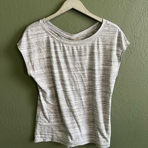 Zella Heathered Light Gray Short Sleeve Tee